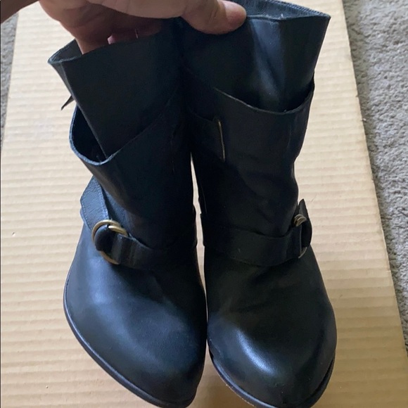 Heel/booties - Picture 1 of 5